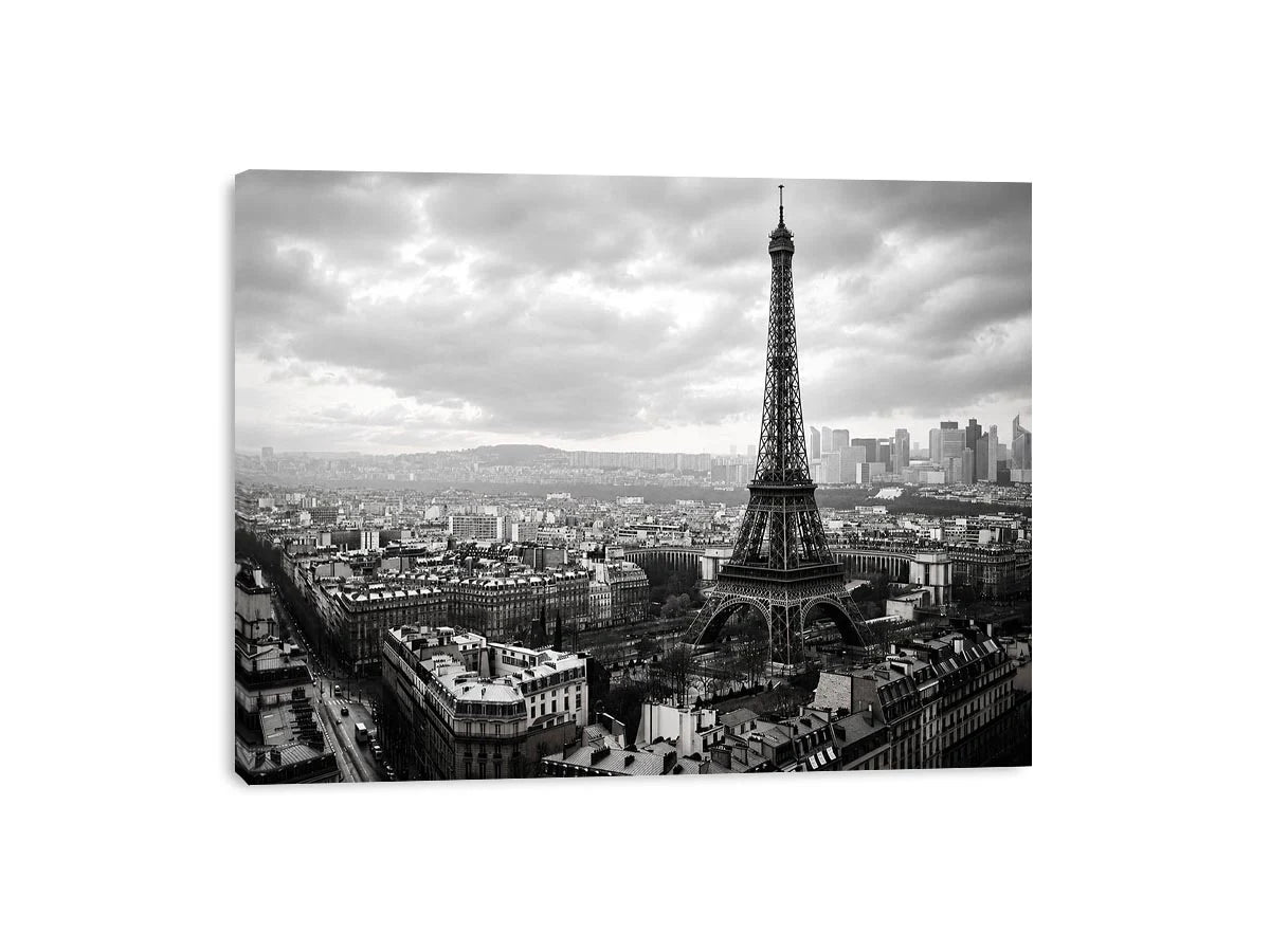 Black and white panoramic view of the Eiffel Tower overlooking the Paris cityscape